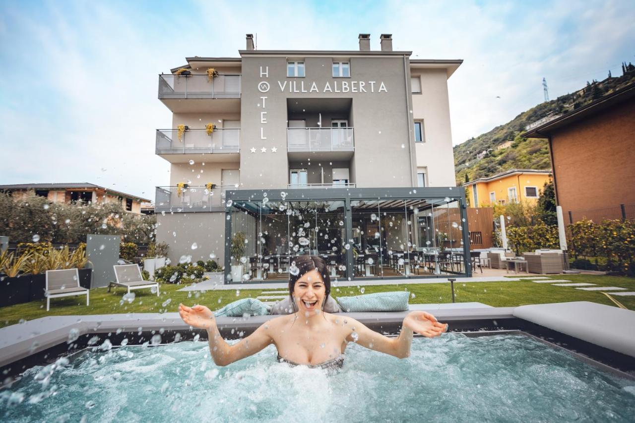 Hotel Villa Alberta Nago Exteriér fotografie
