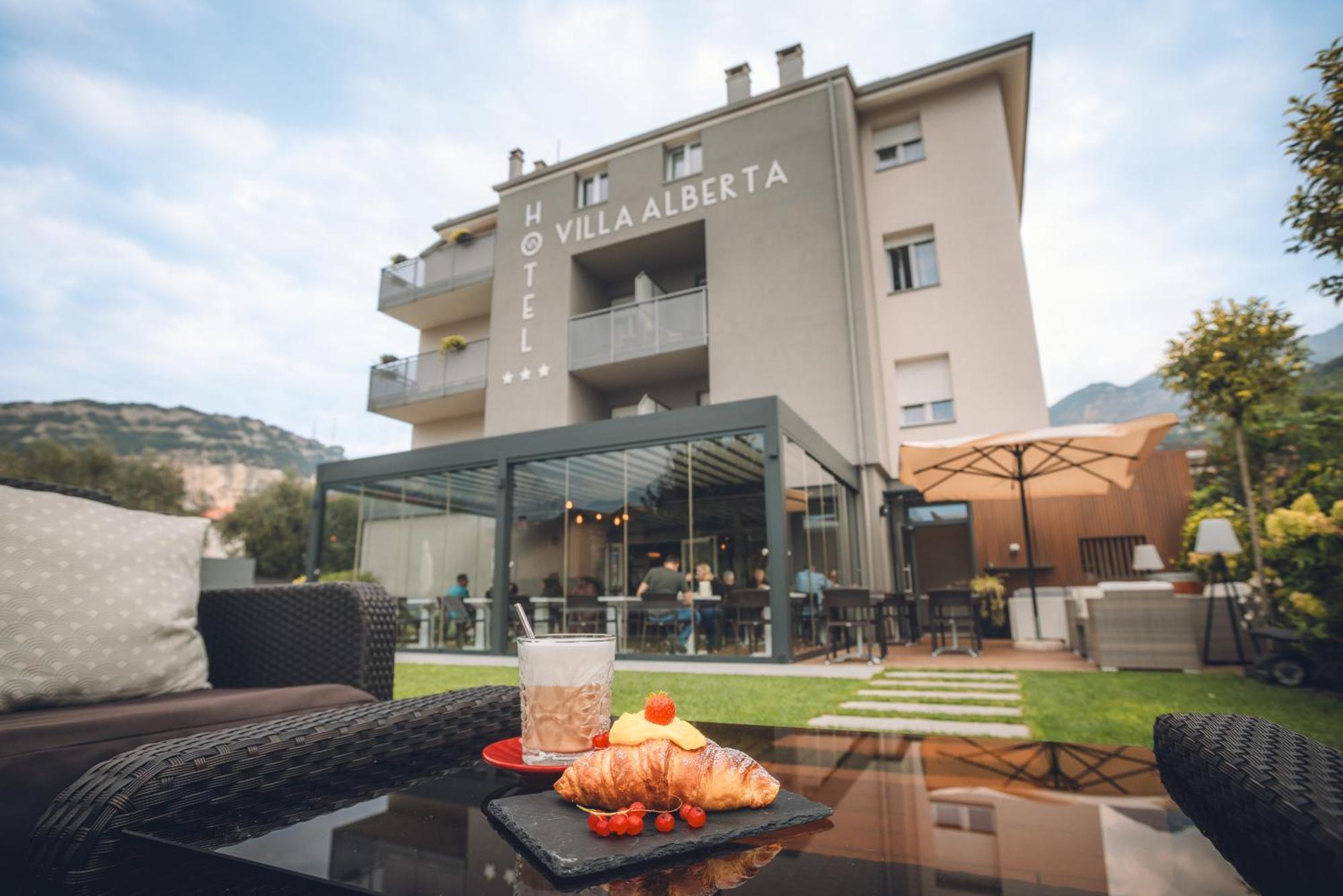 Hotel Villa Alberta Nago Exteriér fotografie