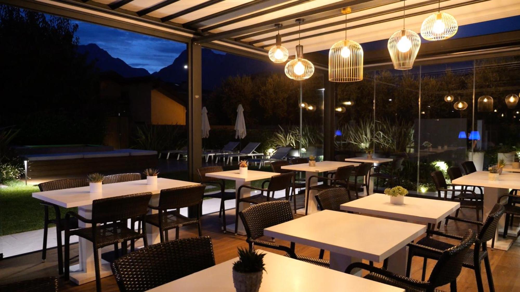 Hotel Villa Alberta Nago Exteriér fotografie